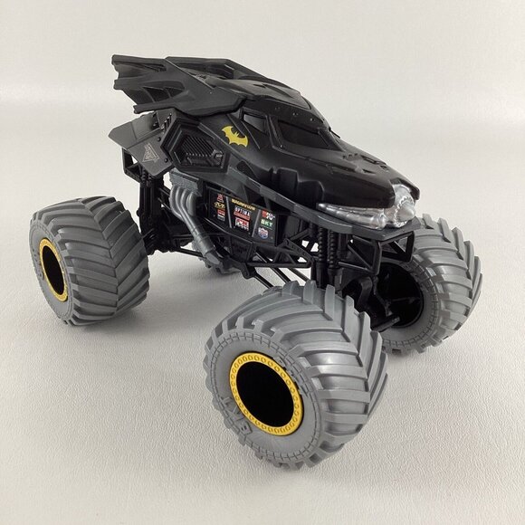 Hot Wheels Monster Jam DC Comics Batman Die Cast Metal Body Truck 1:24 Scale Toy